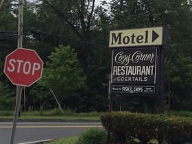 Cozy Corner Motel Vintage Board